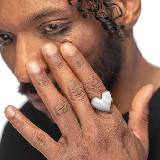 anello-doppia-fascia-con-cuore-irregolare-martellato (2)