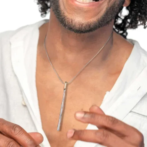 collana-con-centrale-pendente-multifilo (2)